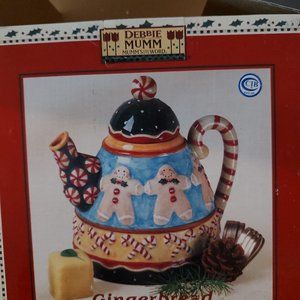 Gingerbread tea pot
